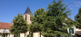 Place de l'église à Chessy