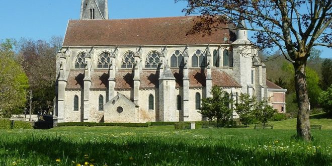 Collégiale Notre-Dame de l’Assomption de Crécy-la-Chapelle © Michel Letissier